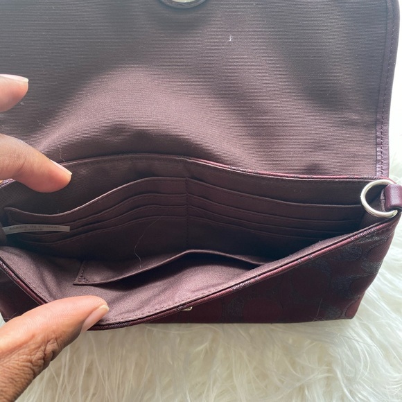 Coach purse - Picture 2 of 3